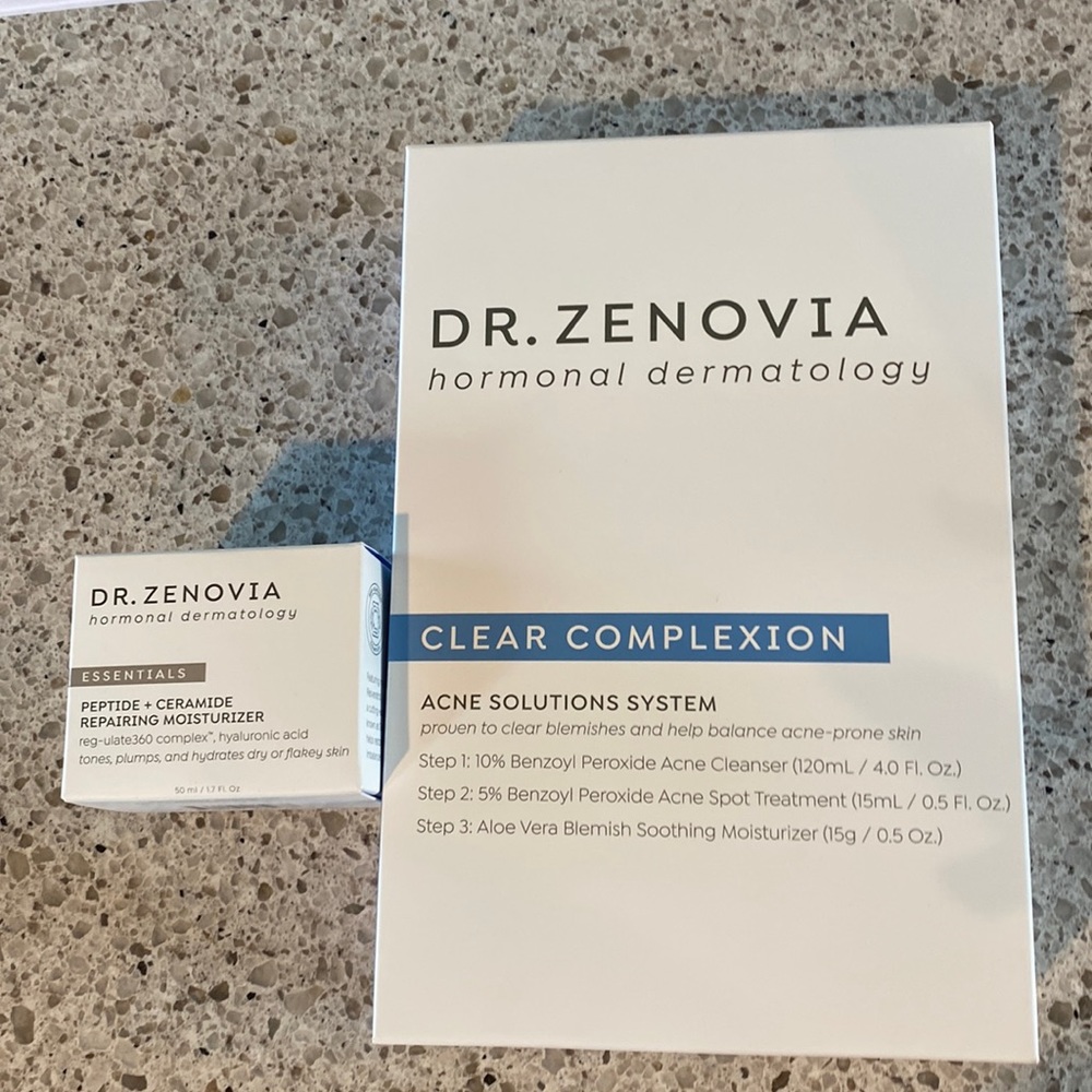 Dr Zenovia